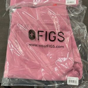 Set of FIGS scrubs XS in “Chalk Pink” - 3 pocket scrub top & jogger scrub pant